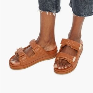 Rhea Flat Sandals size 7 by JustFab